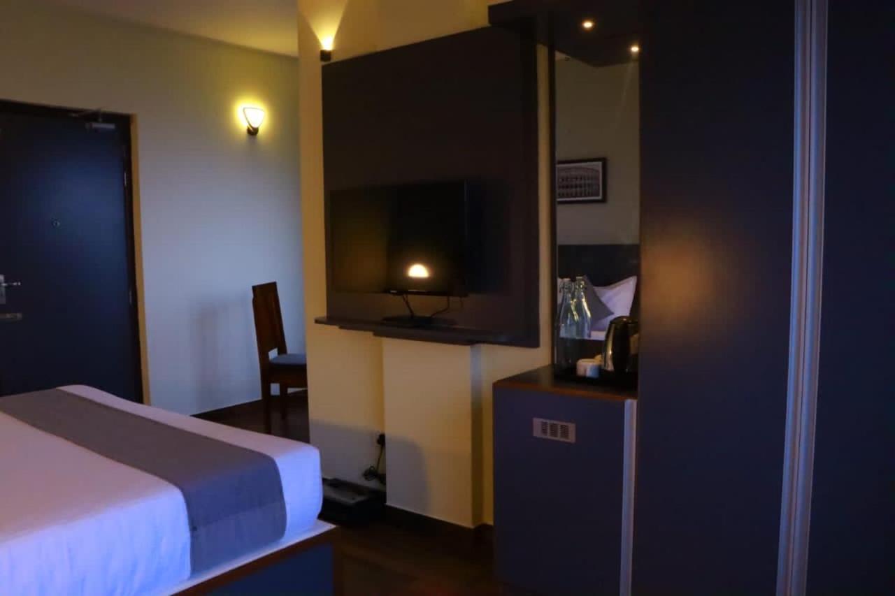 Minus 1 Hotel Kodaikanal Eksteriør billede